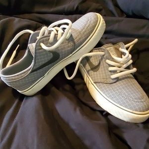 EUC Nike Stefan Janoski